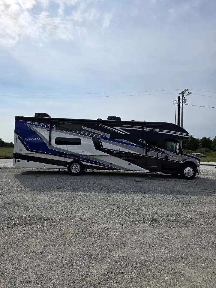 Robbins Auto and RV Sales, RV dealers in Aurora