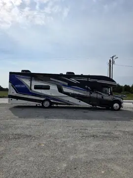 Robbins Auto and RV Sales photo 2