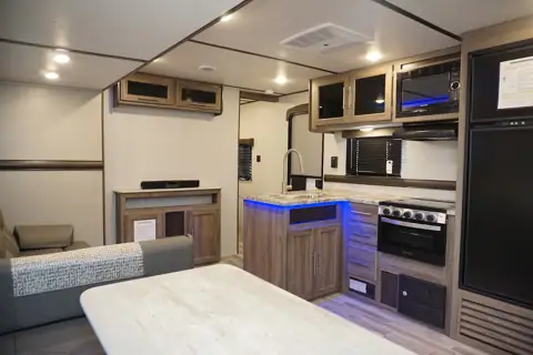 Backroad RV Rental photo 3