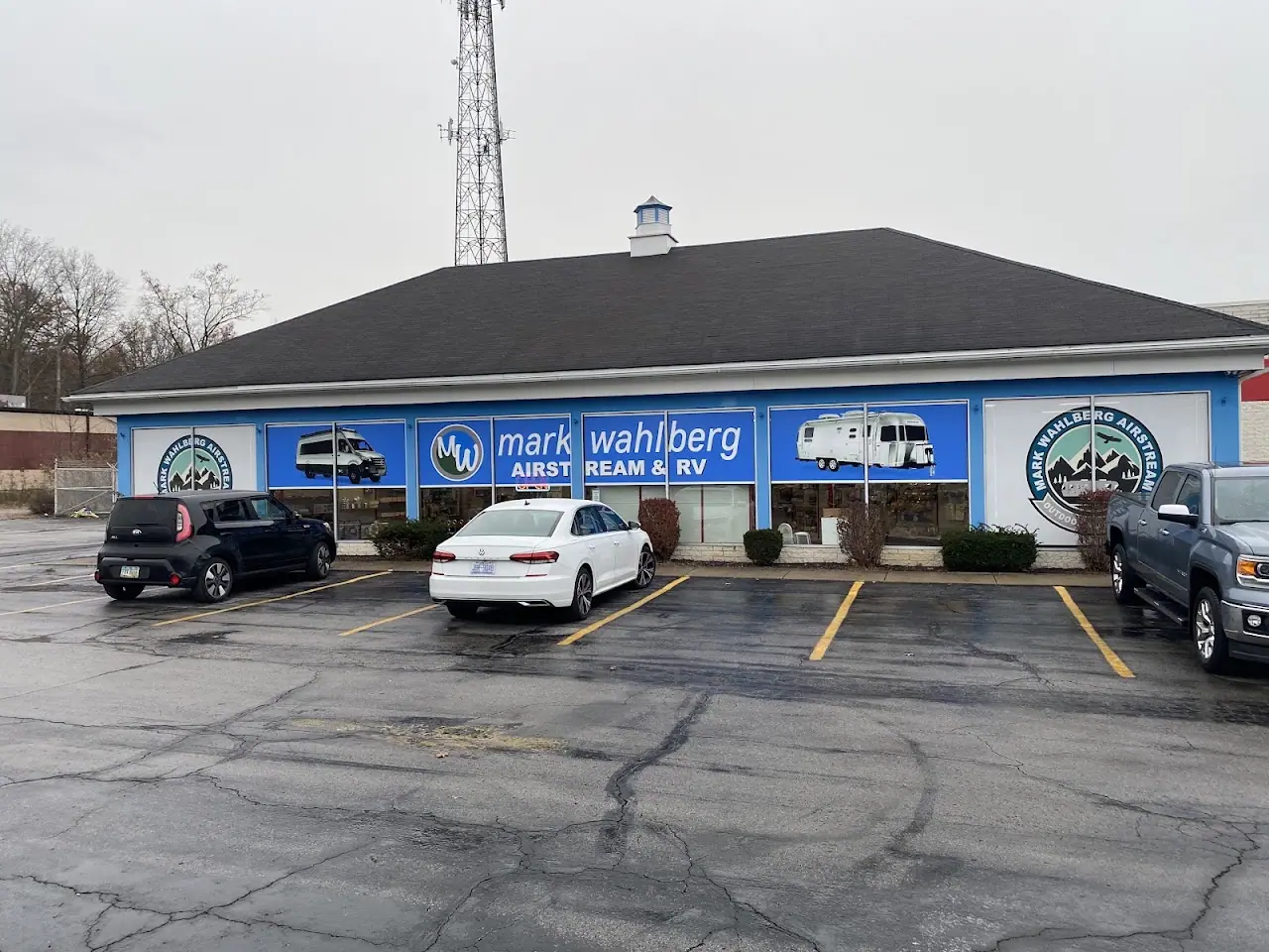 Mark Wahlberg Airstream & RV - Cleveland, RV dealers in Lorain