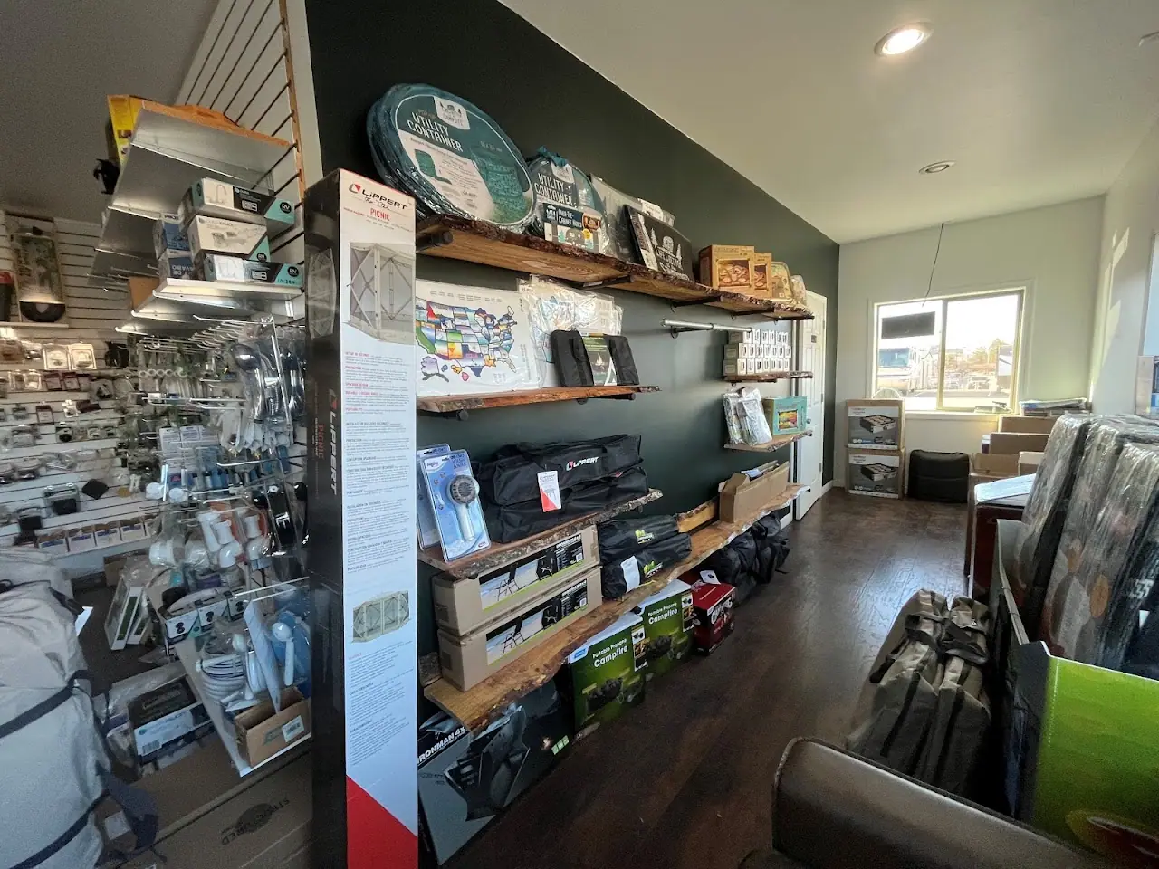 Sunrise RVs, RV dealers in Omak