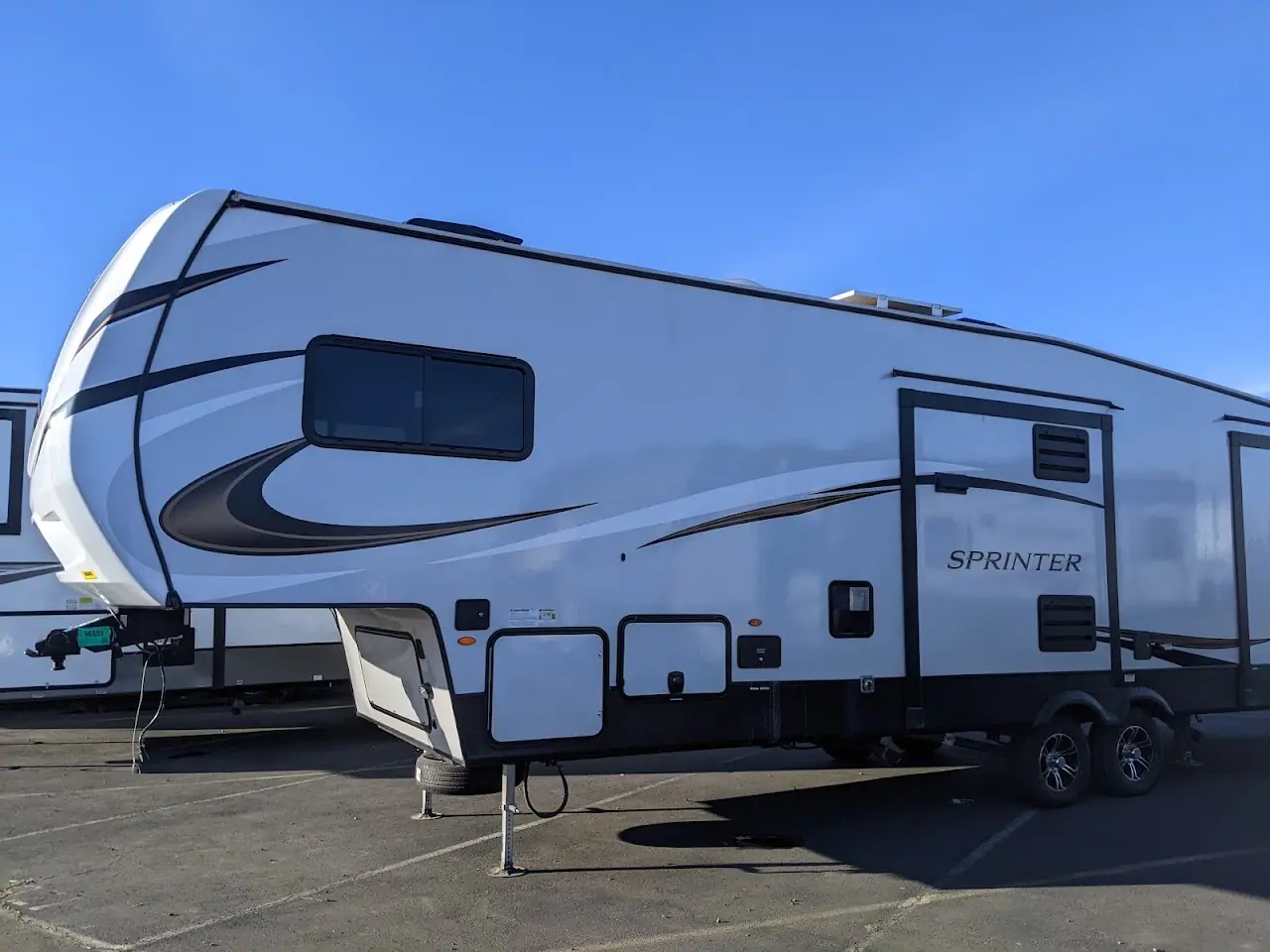 Xtra Mile RV Sales LLC, RV dealers in Dallas