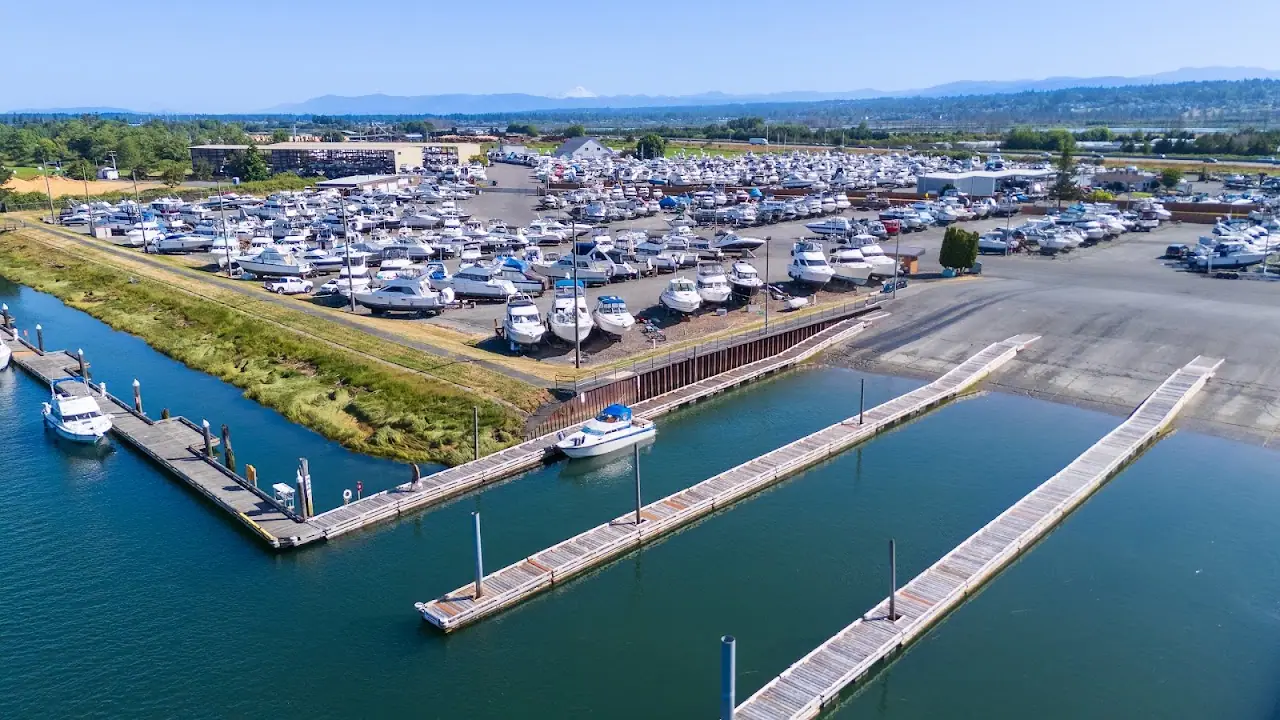 Dagmars Marina, RV dealers in Everett