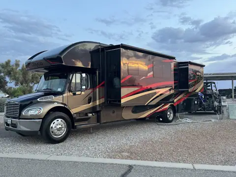 La Mesa | RecVan – Tucson RV & Motorhome Sales photo 3