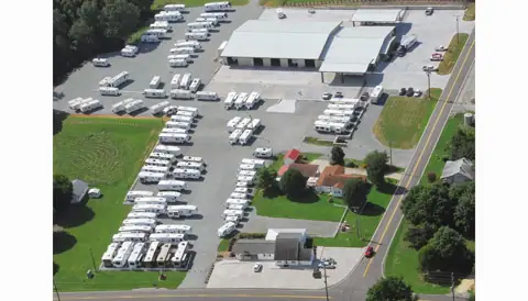 Country Roads RV Center, Inc - Sales photo 3