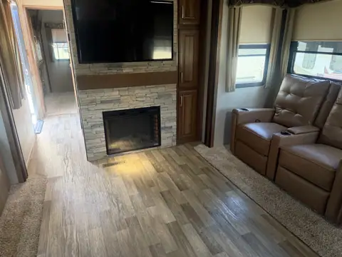 Rv's Are Us in Balch Springs, TX