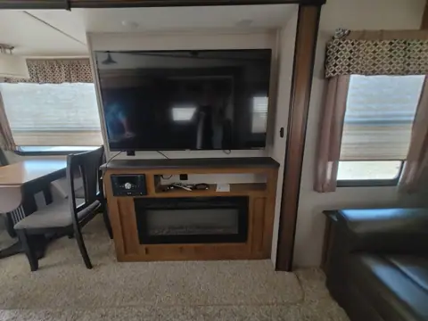 Shaw RV Sales Inc in Bosque Farms, NM