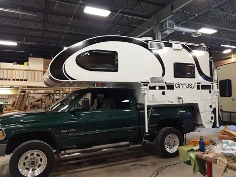 Niemeyer Camper and RV in Albertville, MN