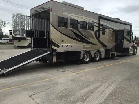 Equine Motorcoach in Clarksville, IN
