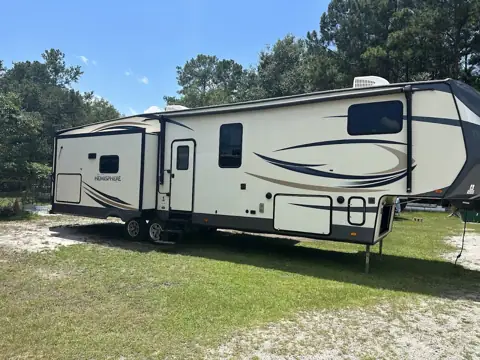 Happy Days Auto and RV in Conway, SC