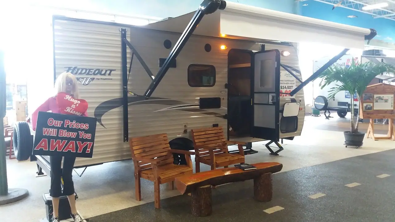 Camping World - Chelsea, RV dealers in Chelsea