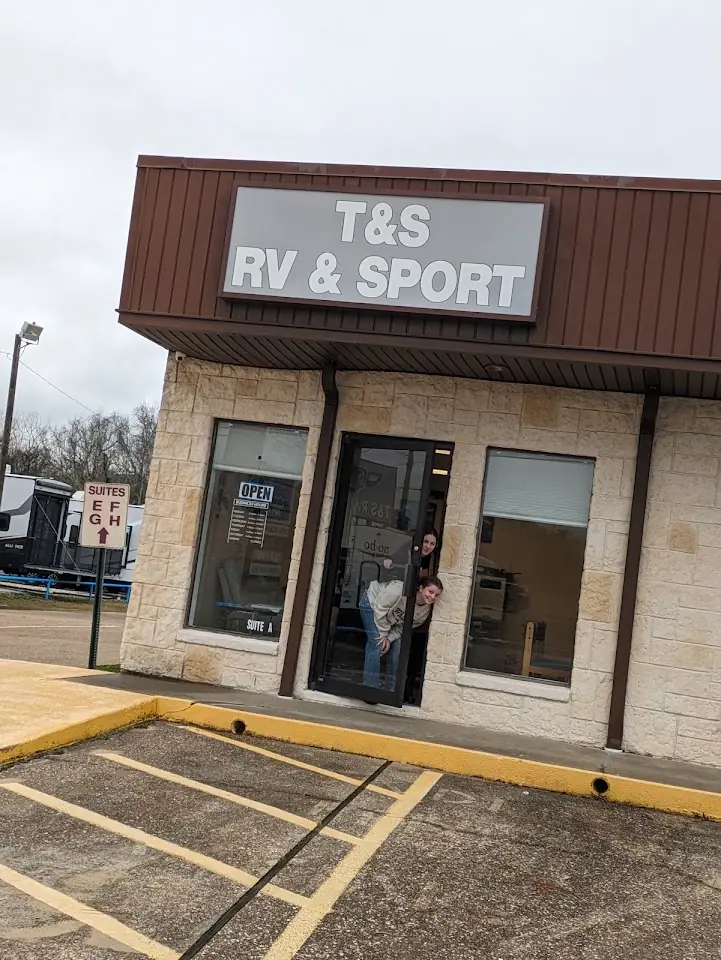 T & S RV and Sport "Mobile RV Service", RV dealers in Livingston