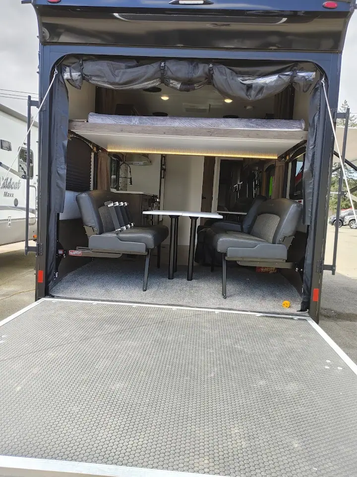 Sundance RV Center, RV dealers in Shelton