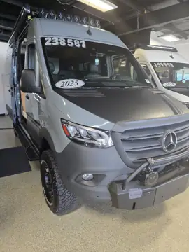 La Mesa | RecVan – Sanford RV & Motorhome Sales photo 3