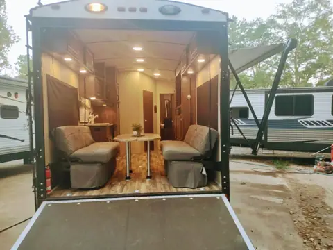RVS LABANZAT in New Caney, TX