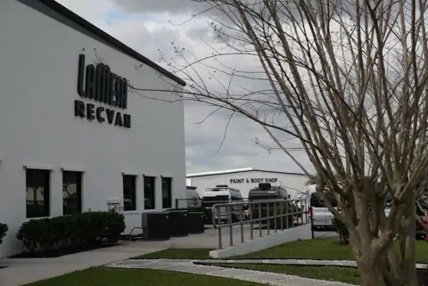 La Mesa | RecVan – Port St. Lucie RV & Motorhome Sales photo 2