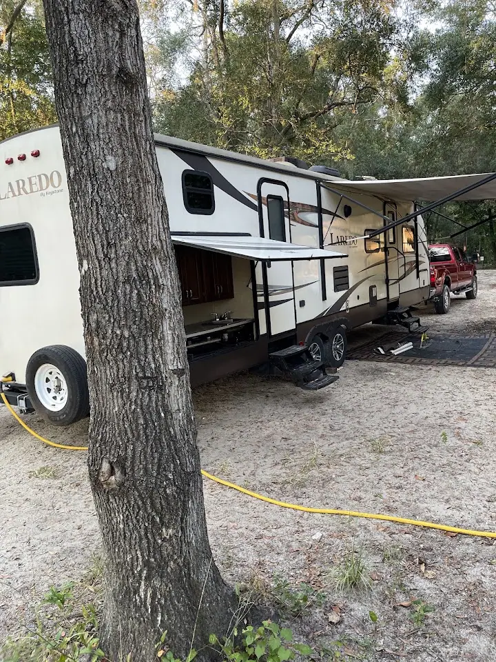 Wt Jones camper rentals LLC, RV dealers in Old Town