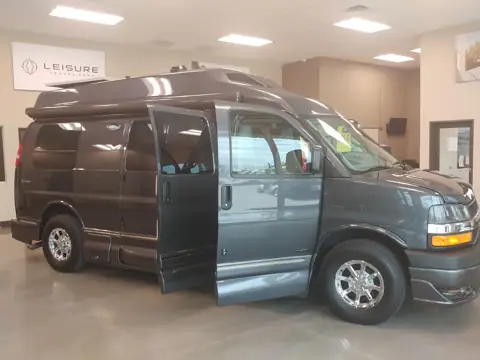 Van City RV photo 3
