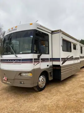 550 RVs photo 3