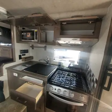 Unique Campers RV photo 3