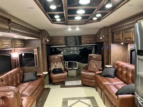 Sewell Motor Coach photo 2