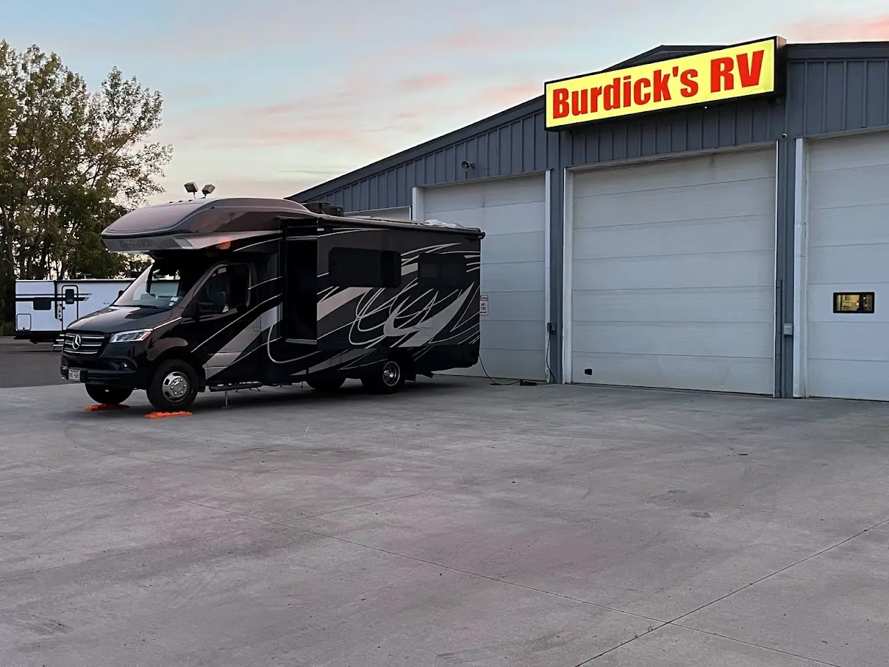 Burdick's RV Center, RV dealers in Cicero