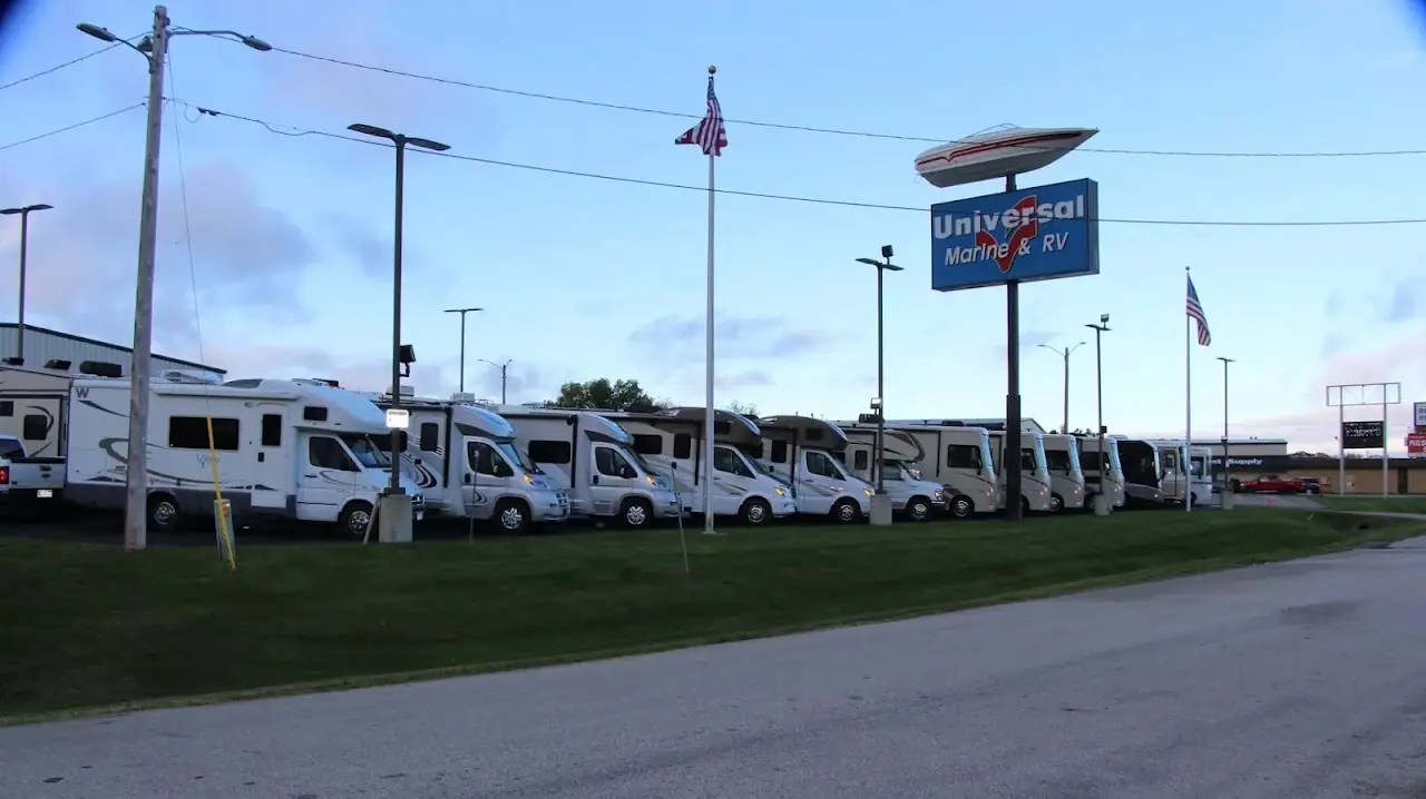Universal Marine & RV, RV dealers in Rochester