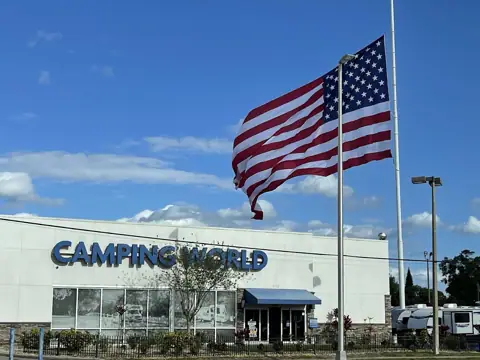 Camping World - Holiday in Holiday, FL
