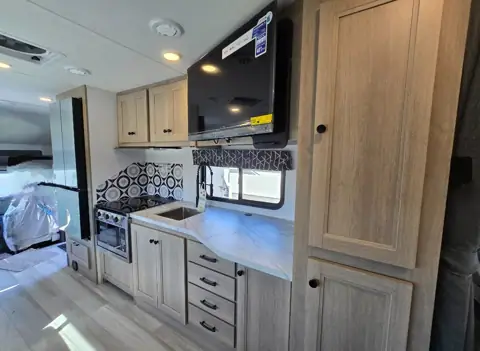 Travelax RV rental photo 2
