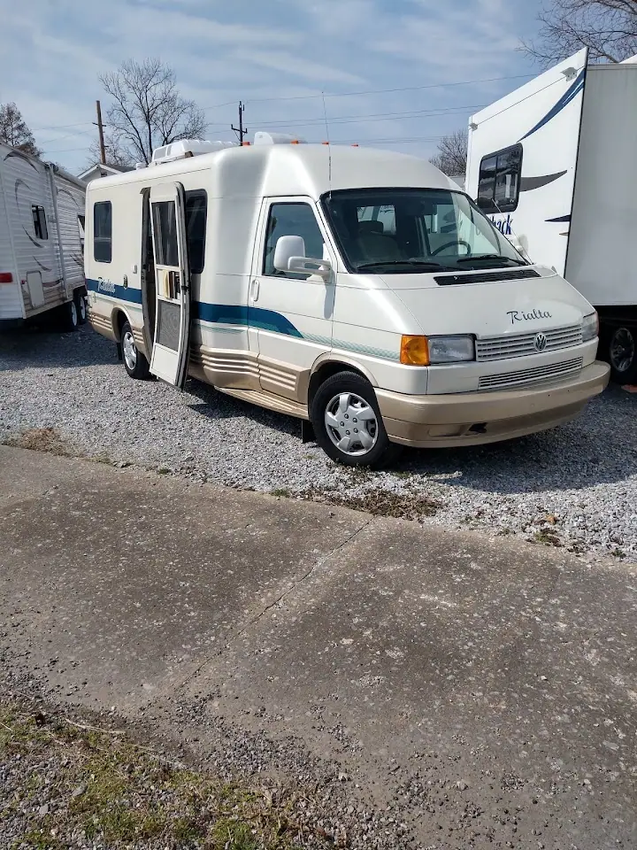 Adventure Time RV Sales & Service, RV dealers in De Soto