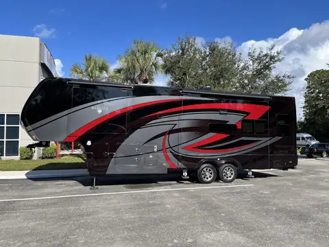 La Mesa | RecVan – Fort Myers RV & Motorhome Sales photo 3