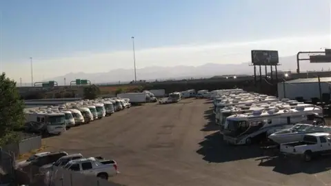 Right Side Up RV Sales photo 2