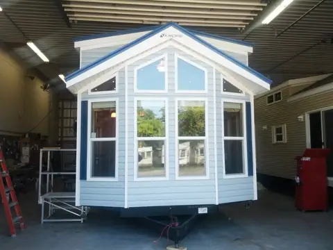 Vacationland Sales photo 3