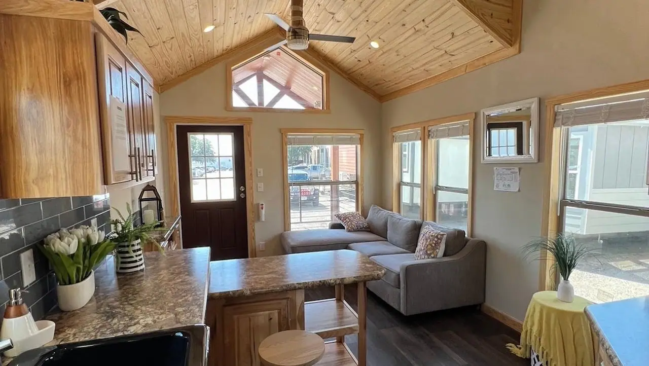 Factory Showcase Homes LLC, RV dealers in Mansfield