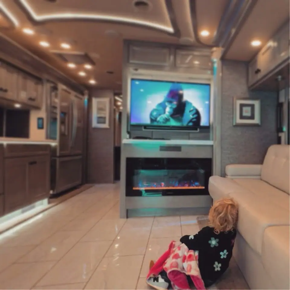 Dufourfun RV & Luxury Vans, RV dealers in Leeds