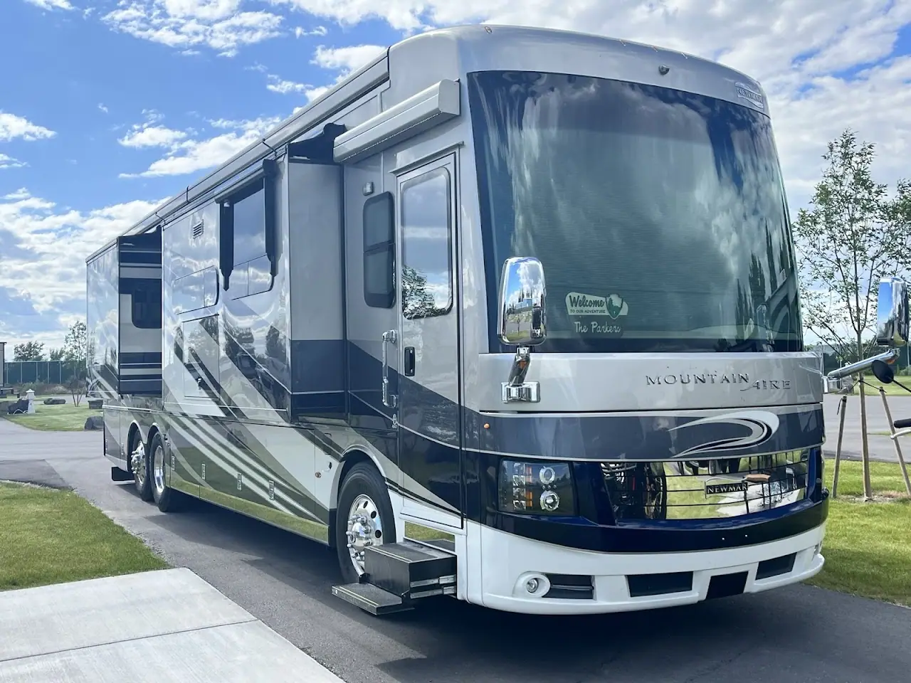 Southwest Luxury Coaches, RV dealers in Phoenix