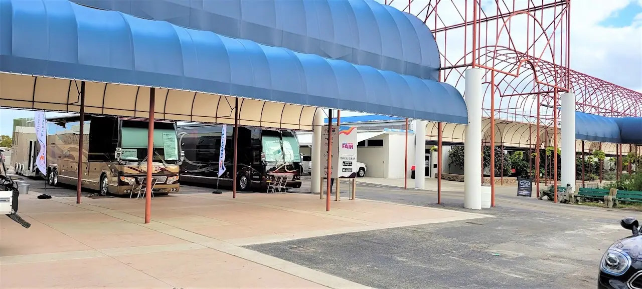 JLH Coachworks, RV dealers in Rossville