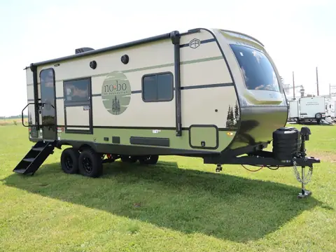 Holiday RV photo 2