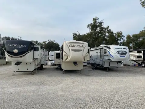 Buy Campers for Cash in Longwood, FL