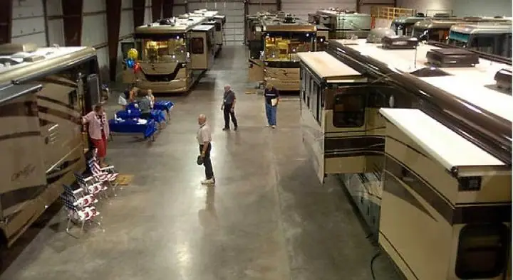 Steinbring Motorcoach - Newmar & Midwest Automotive Designs Dealer, RV dealers in Garfield