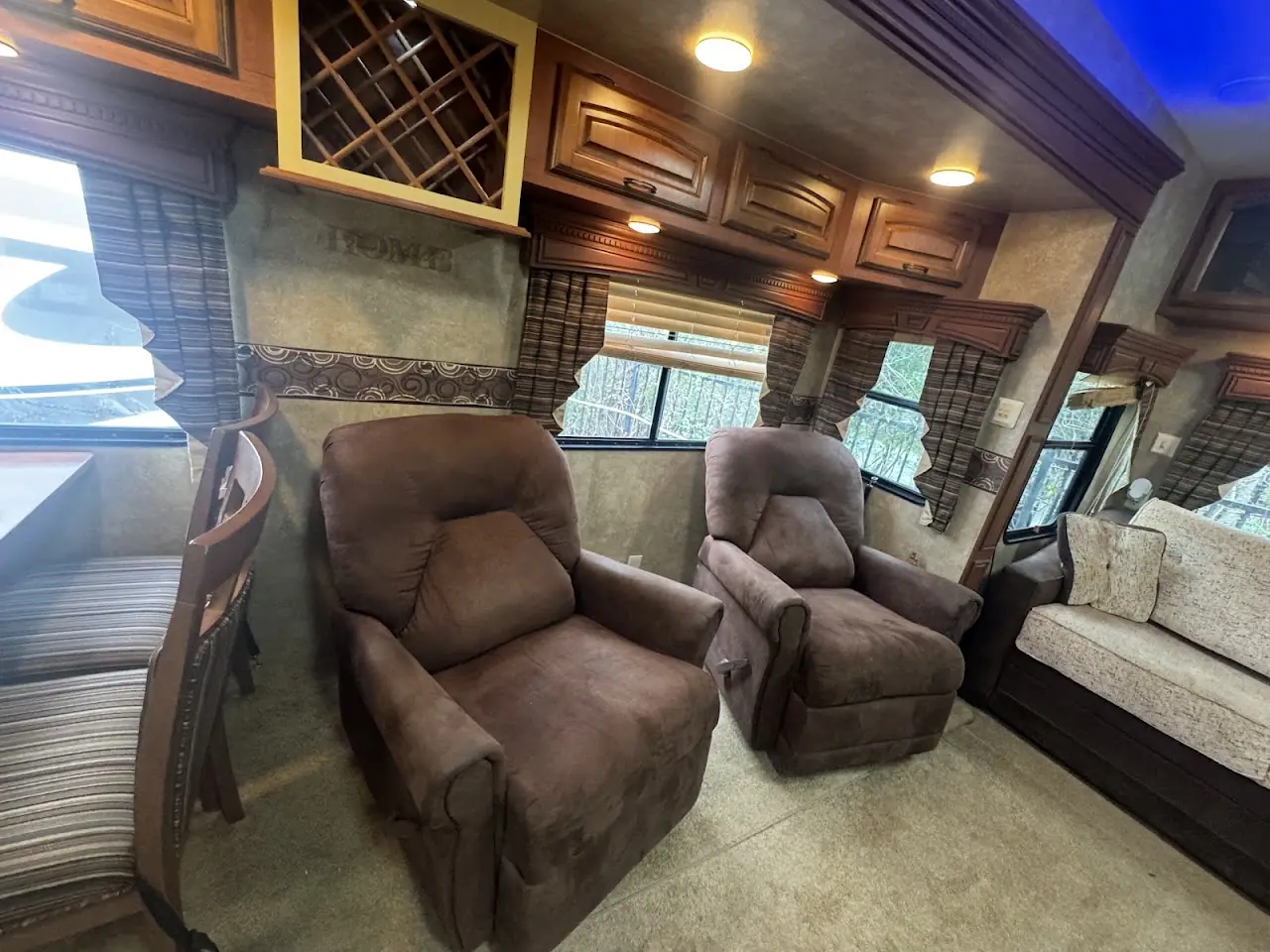 VHT CARS AND CAMPERS, RV dealers in Humble