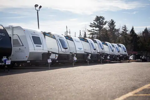 SR1 RV photo 3