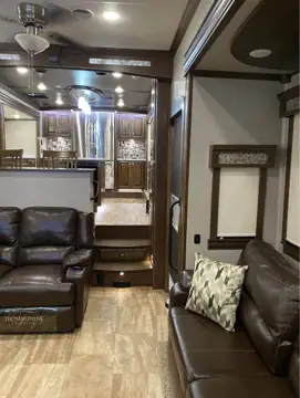 Express Auto & RV photo 3